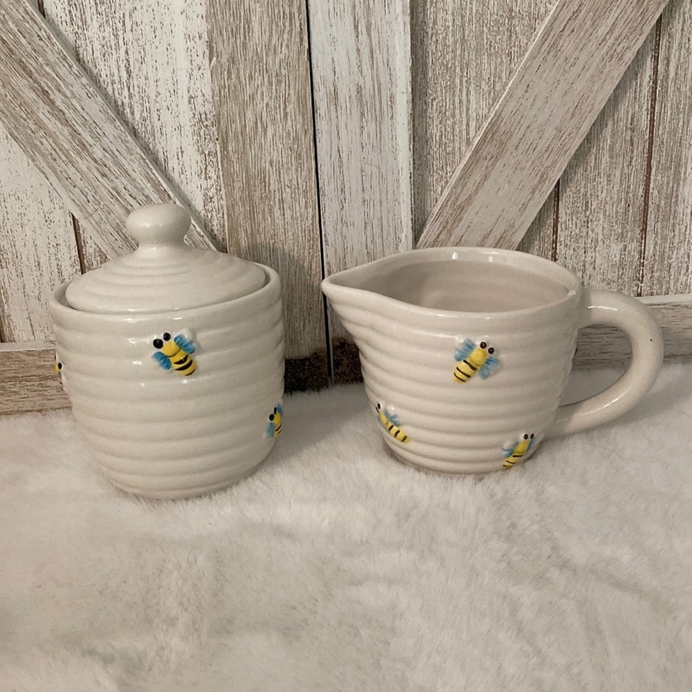 Ceramic Honeybee Cream and Sugar Set